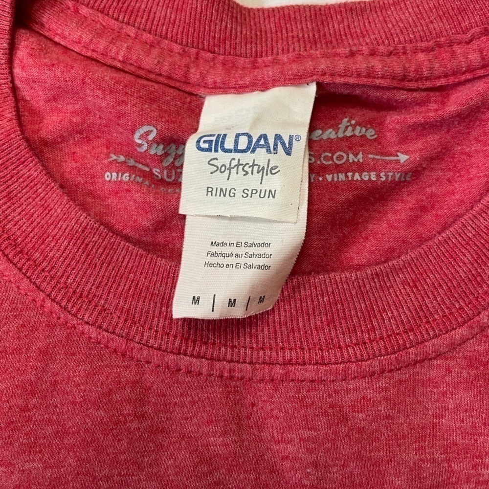 Gildan size medium red Junkin, pickin, paintin shabby chick t-shirt. - Picture 6 of 7